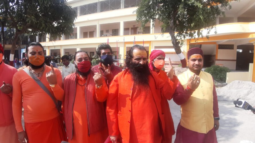 Akhada Parishad Chief Mahant Ravindrapuri after casting their vote in haridwar