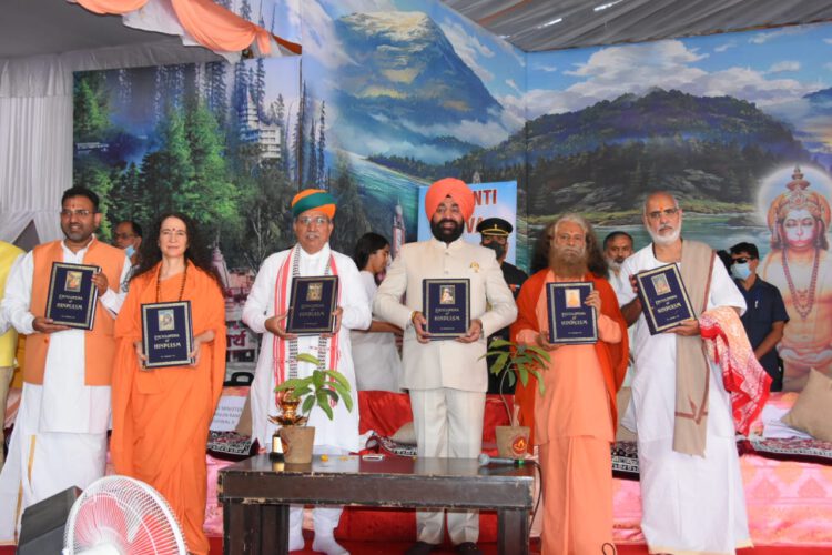 Life of Swami Chidanand Saraswati dedicated to Mother Ganga - Governor