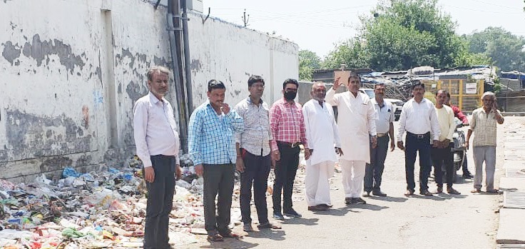 Casa Green's fanaticism turned city into garbage: Aniruddha Bhati; Due to the apathy of the Mayor and Municipal Corporation Haridwar officials, the residents of Casa Green are suffering due to unbridled functioning.