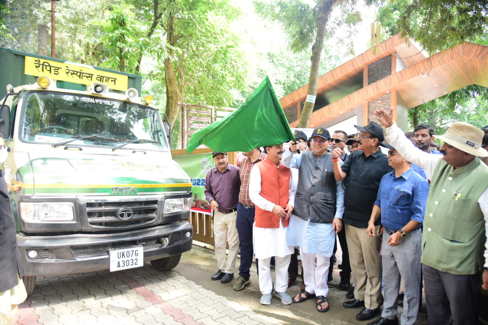 मुख्यमंत्री पुष्कर सिंह धामी ने लच्छीवाला नेचर पार्क में राज्य वन्यजीव सप्ताह 2022 का किया शुभारंभ, राजाजी नेशनल पार्क के लिए 02 रैपिड रिस्पांस वाहन का लोकार्पण भी किया, cm-dhami-inaugurated-state-wildlife-week-2022